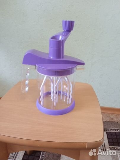 Миксер новый кухонный ручной механический с мерной