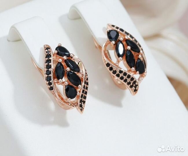 Комплект(серьги, кулон)