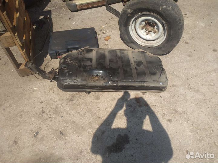 Топливный бак niva