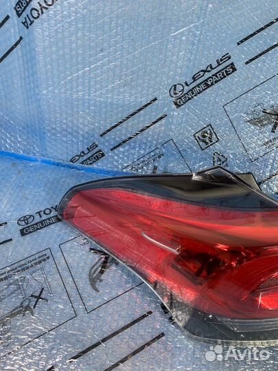 Фонарь задний левый Toyota Rav4 XA40 2015