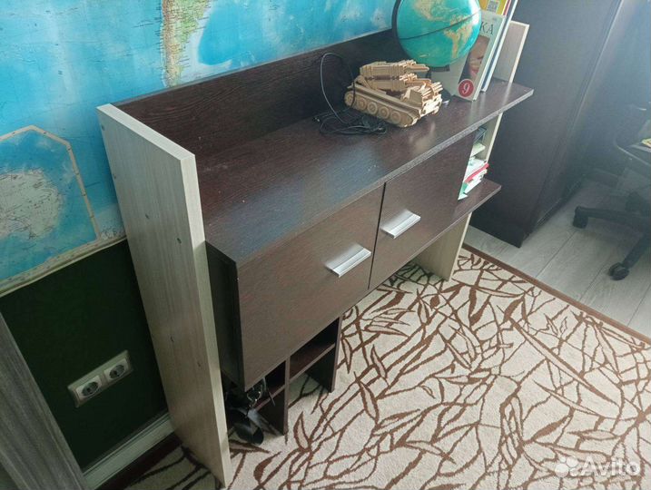 Компьютерный стол