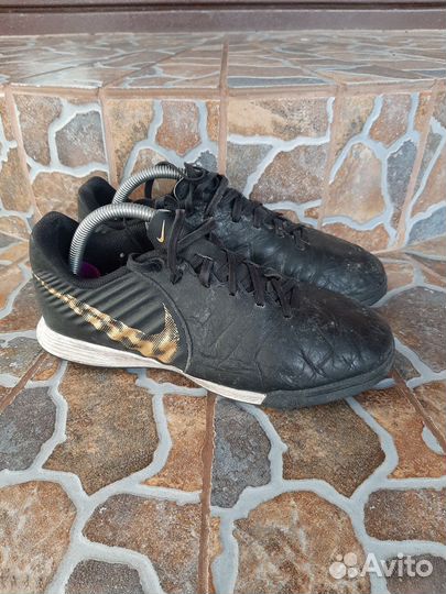 Футзалки adidas и сороконожки nike