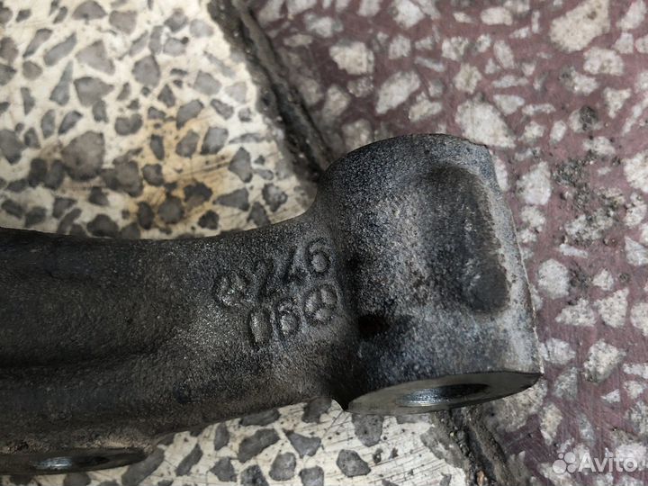 Поворотный кулак mercedes cla