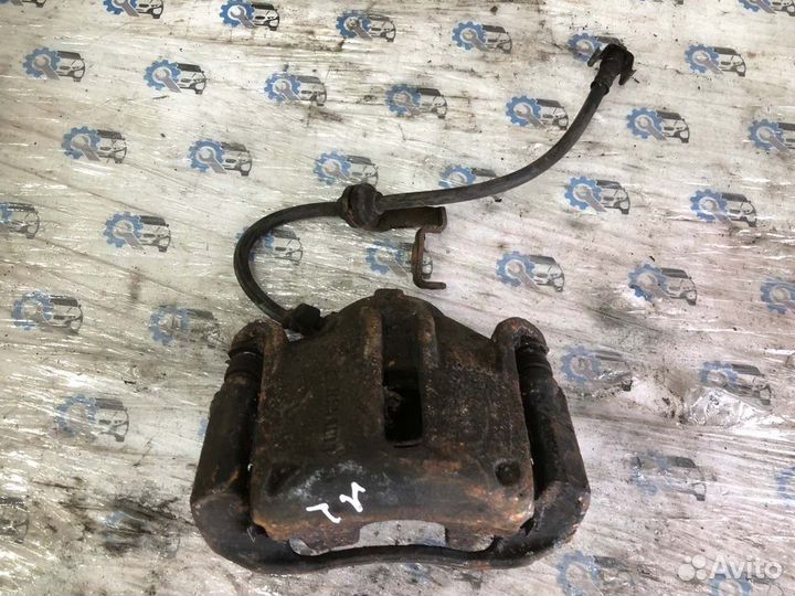 Суппорт передний правый Citroen Berlingo KFW TU3A