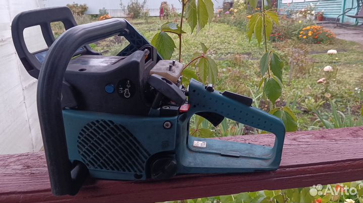 Бензо пила makita DCS401