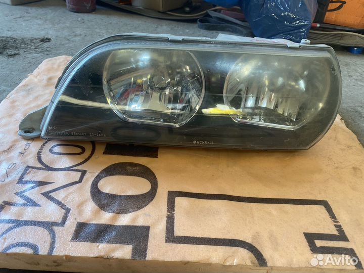 Chaser 100 фара левая