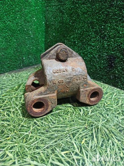 Кронштейн стабилизатора Renault Magnum 2003