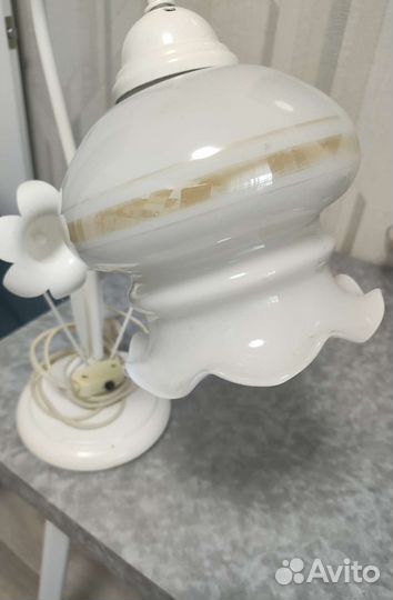 Лампа настольная