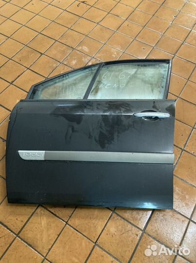 Renault scenic 2 дверь водительская