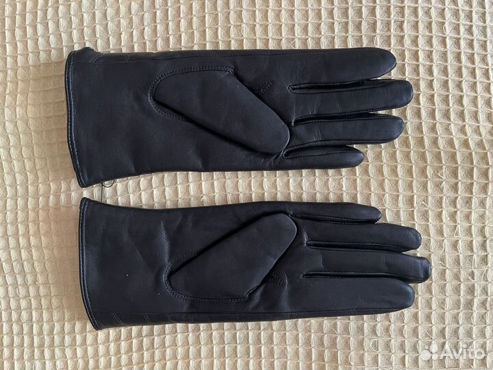 Кожаные перчатки