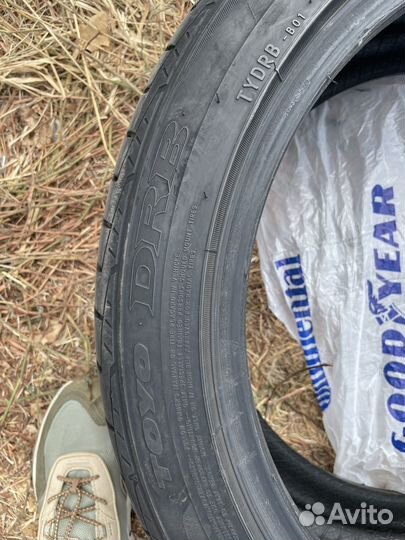 Toyo DRB 215/45 R17 91W