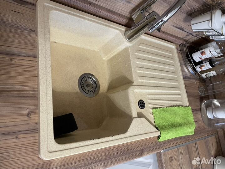 Раковина со столешницей+ стеновые панели