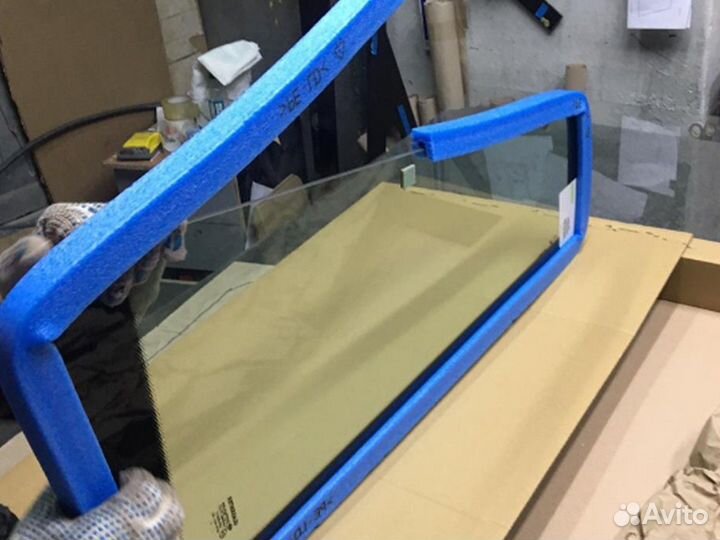 Стекло дверное верхнее правое Hamm