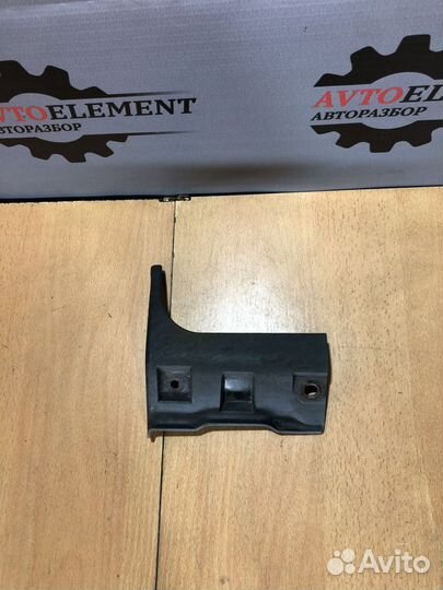 Накладка переднего Левого крыла Форд Фокус 2