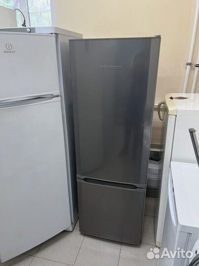 Холодильник liebherr