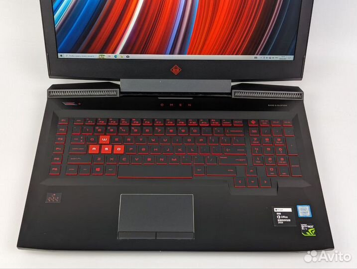 HP omen 17 120Hz i7-7700HQ GTX1070 SSD512