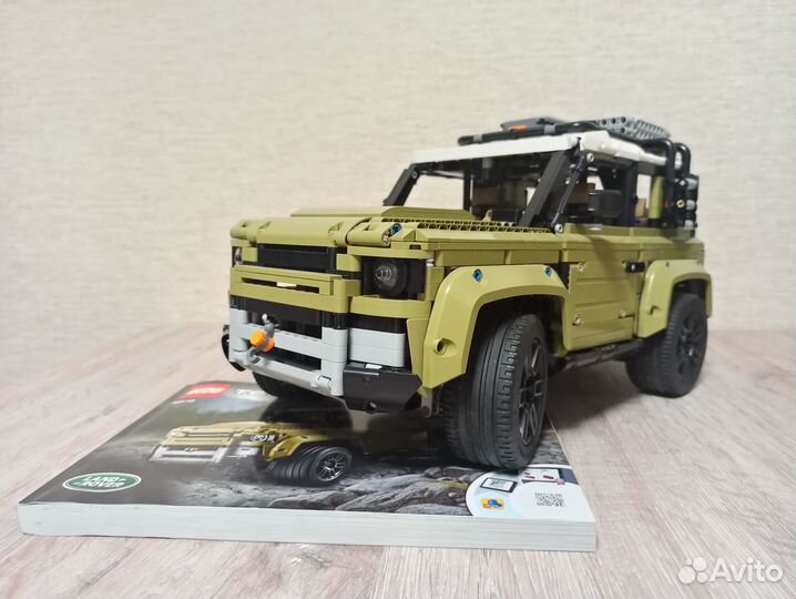 Lego Technic 42110 Land Rover Defender