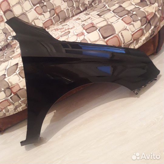 Крыло переднее правое на vesta