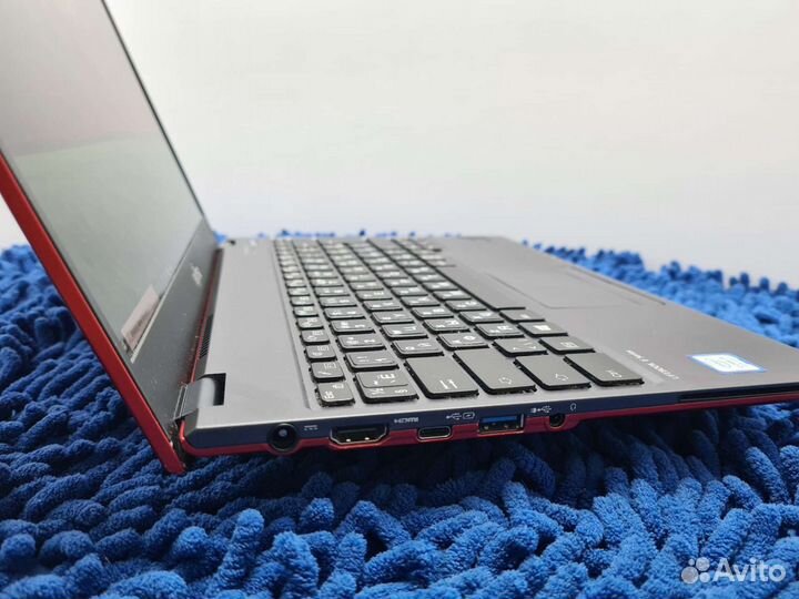 Ультрабук Fujitsu LifeBook U938 i7 12/512 Touch