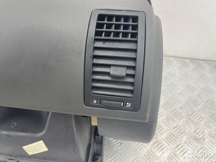 Торпедо (панель передняя) для Volkswagen Polo 4