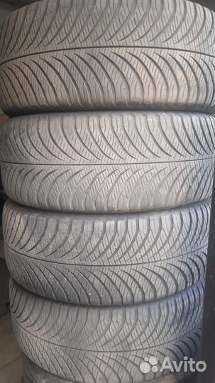 Goodyear Vector 4Seasons 235/50 R18