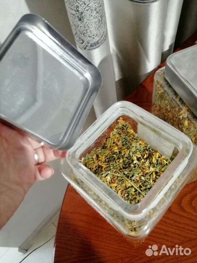 Стеклянные квадратные банки с крышками