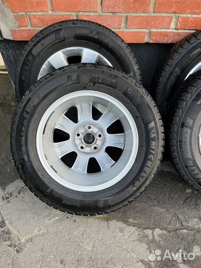 Michelin X-Ice Snow 215/65 R16 102T