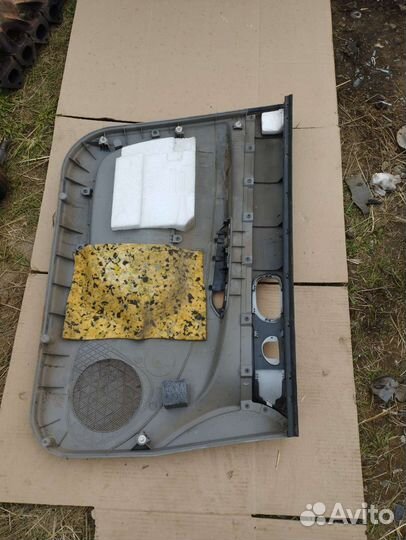 Обшивка двери передняя правая Chevrolet Rezzo