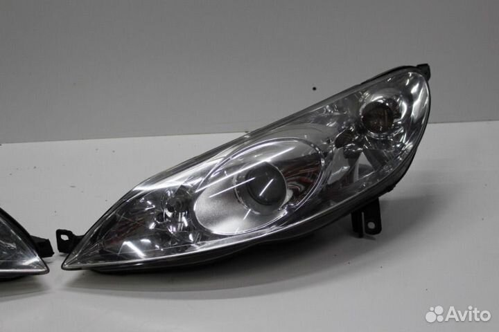Фара правая и левая Пежо 407