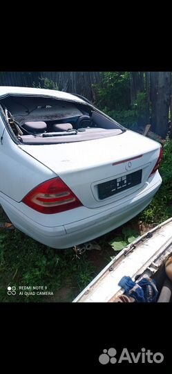 В разборе mercedes с180