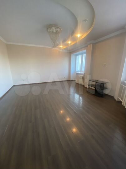 3-к. квартира, 100 м², 3/9 эт.