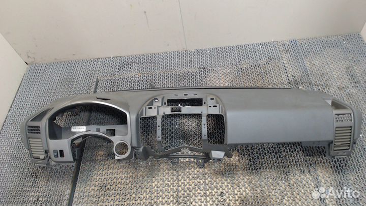 Панель передняя салона Nissan Titan, 2005