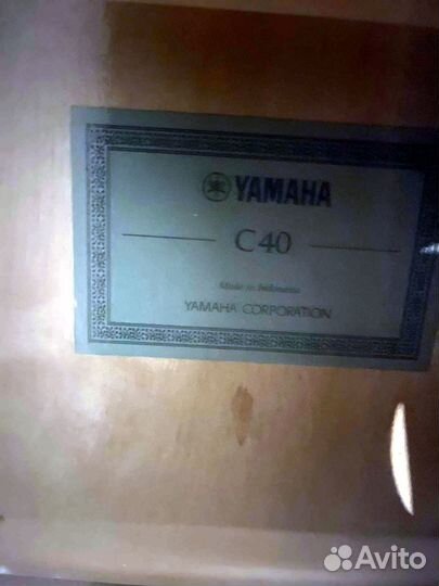 Продам гитару yamaha C40 б/у