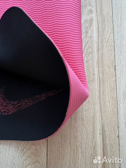 Коврик для йоги и фитнеса Nike