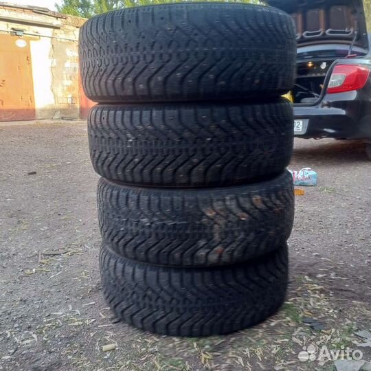 Goodyear UltraGrip 500 225/60 R17