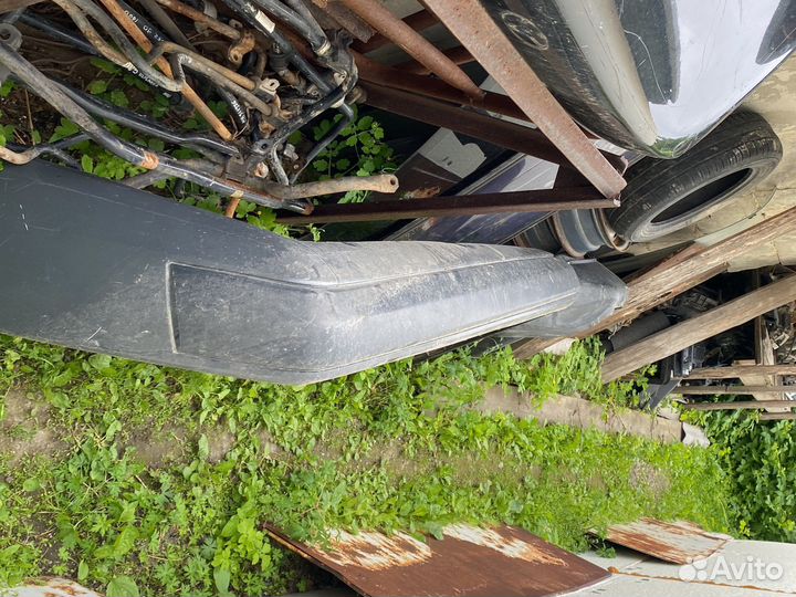 Задний бампер на mercedes w124 купе