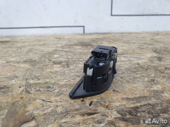 Кнопка центрального замка Mercedes-Benz Gl-Class