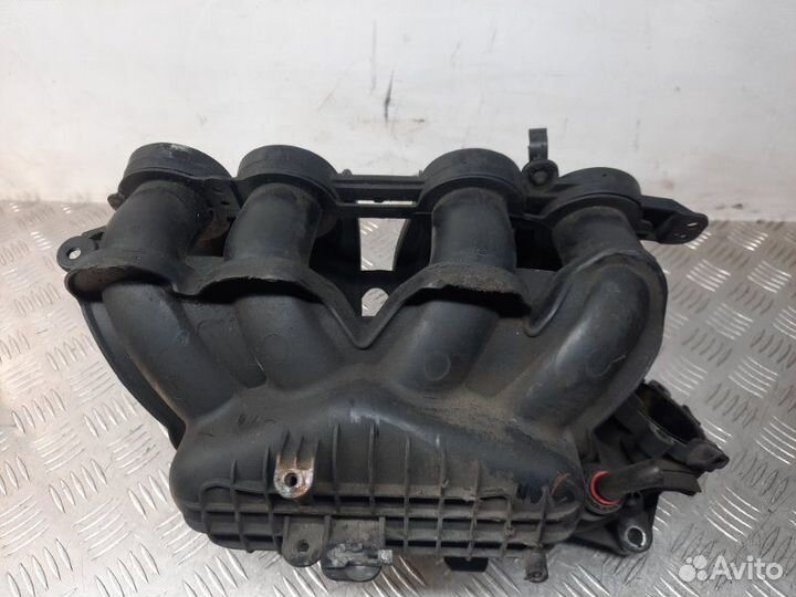 Коллектор впускной Ford Focus хэтчбэк 5 дв. 1.6