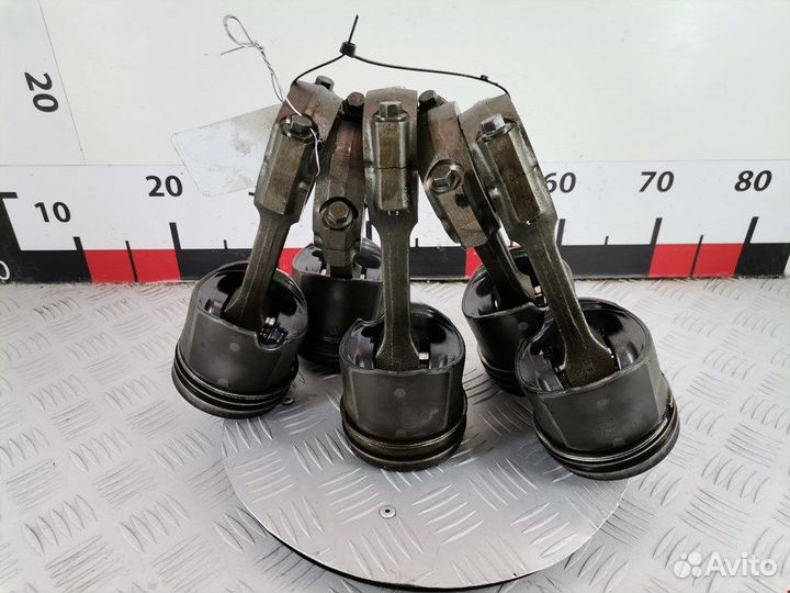 Поршень с шатуном Land Rover Discovery 2