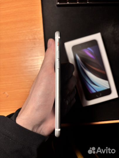 iPhone SE (2020), 128 ГБ