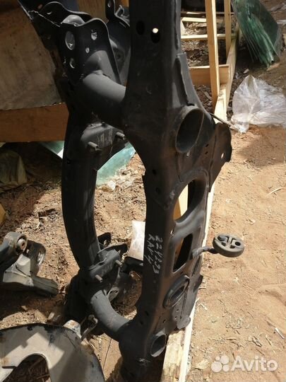 Балка задняя (Toyota RAV4)