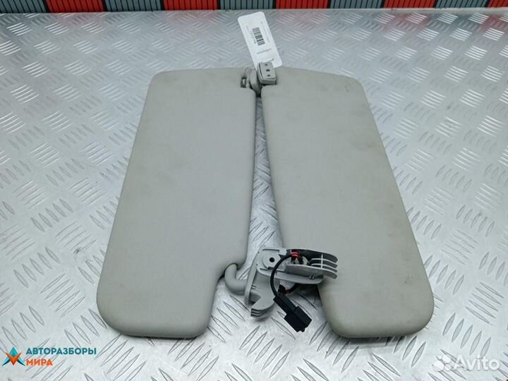 Козырек солнцезащитный Skoda Superb 2 2010