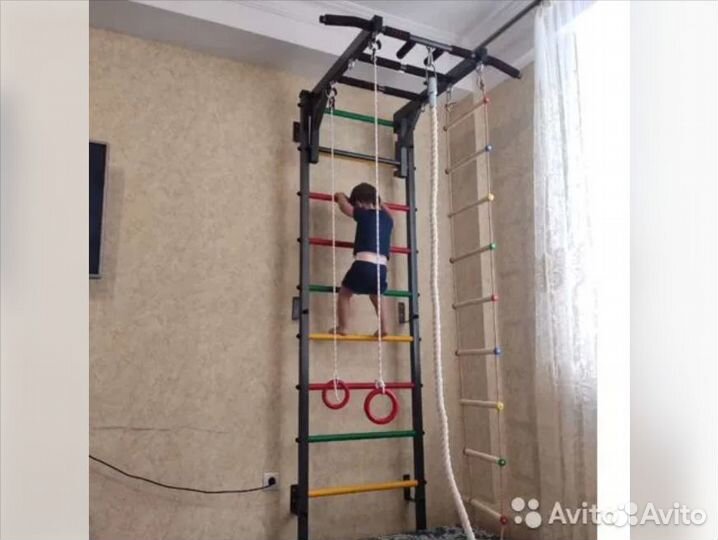 Шведская стенка, турник рукоход