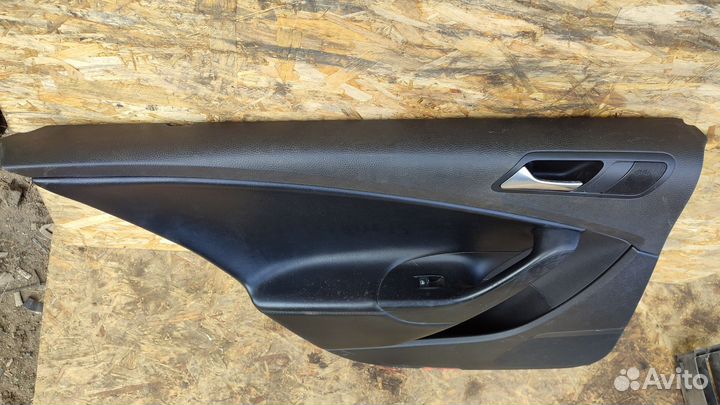 Задняя левая дверная карта Vw Passat b6 седан
