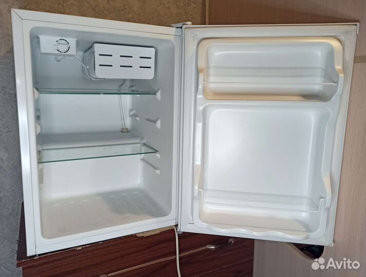 Минихолодильник Shivaki SDR-062W (+доставка)