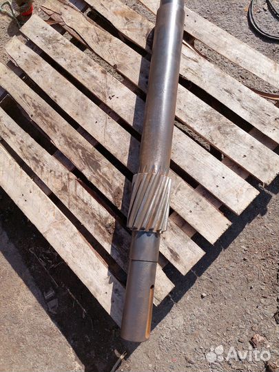 Вал шестерни на плавкран кпл