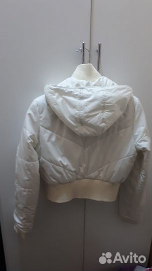Куртка женская укороченная 42 размер