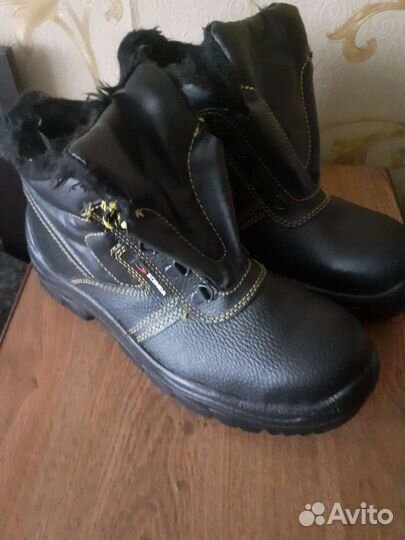 Ботинки рабочие мужские 44 размер новые