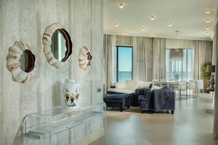 2-к. квартира, 95 м², 22/33 эт.