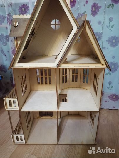 Кукольный домик с мебелью